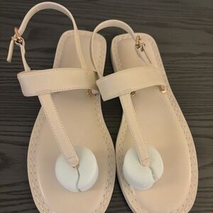 Aerosoles Women's Cherry Flat Sandal, White Leather, 6.5 - 1138